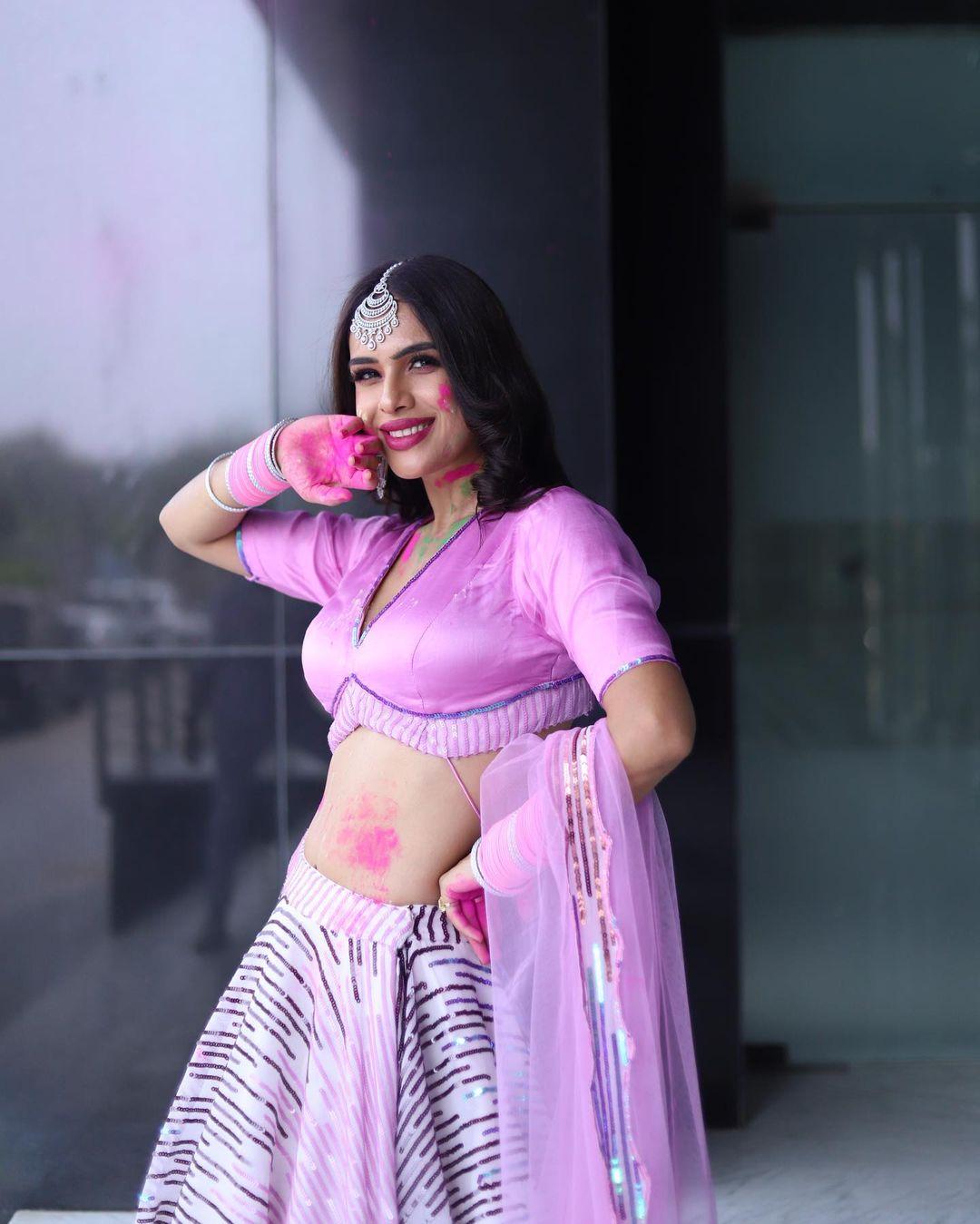 Bollywood actresses Neha Malik exclusive photos in Holi celebration | beautiful and glamours photos