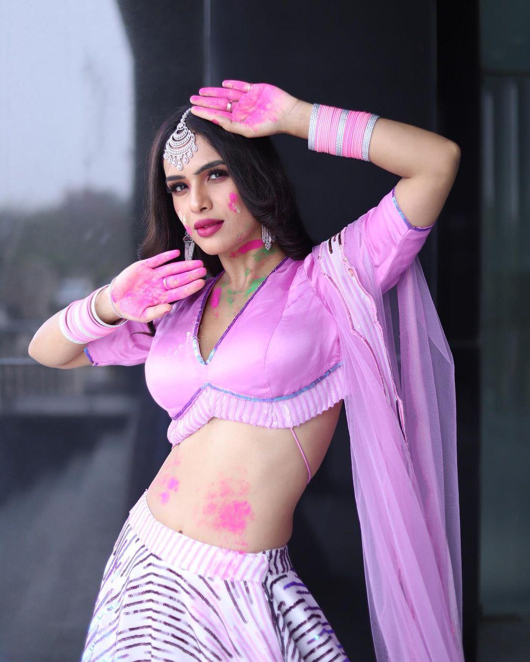 Bollywood actresses Neha Malik exclusive photos in Holi celebration | looking very attractive and glamours picture