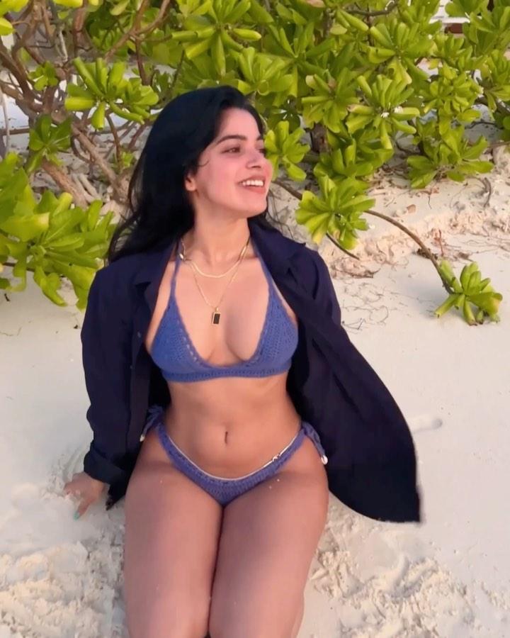 Tamil actress Divyabharathi in bikini hot and sexy photos| latest hot and sexy photos