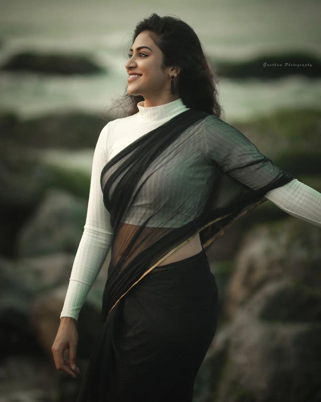 Tamil actress Indhuja Ravichandran in saree exclusive hot and sexy photoshoot| beautiful and sexy photoshoot