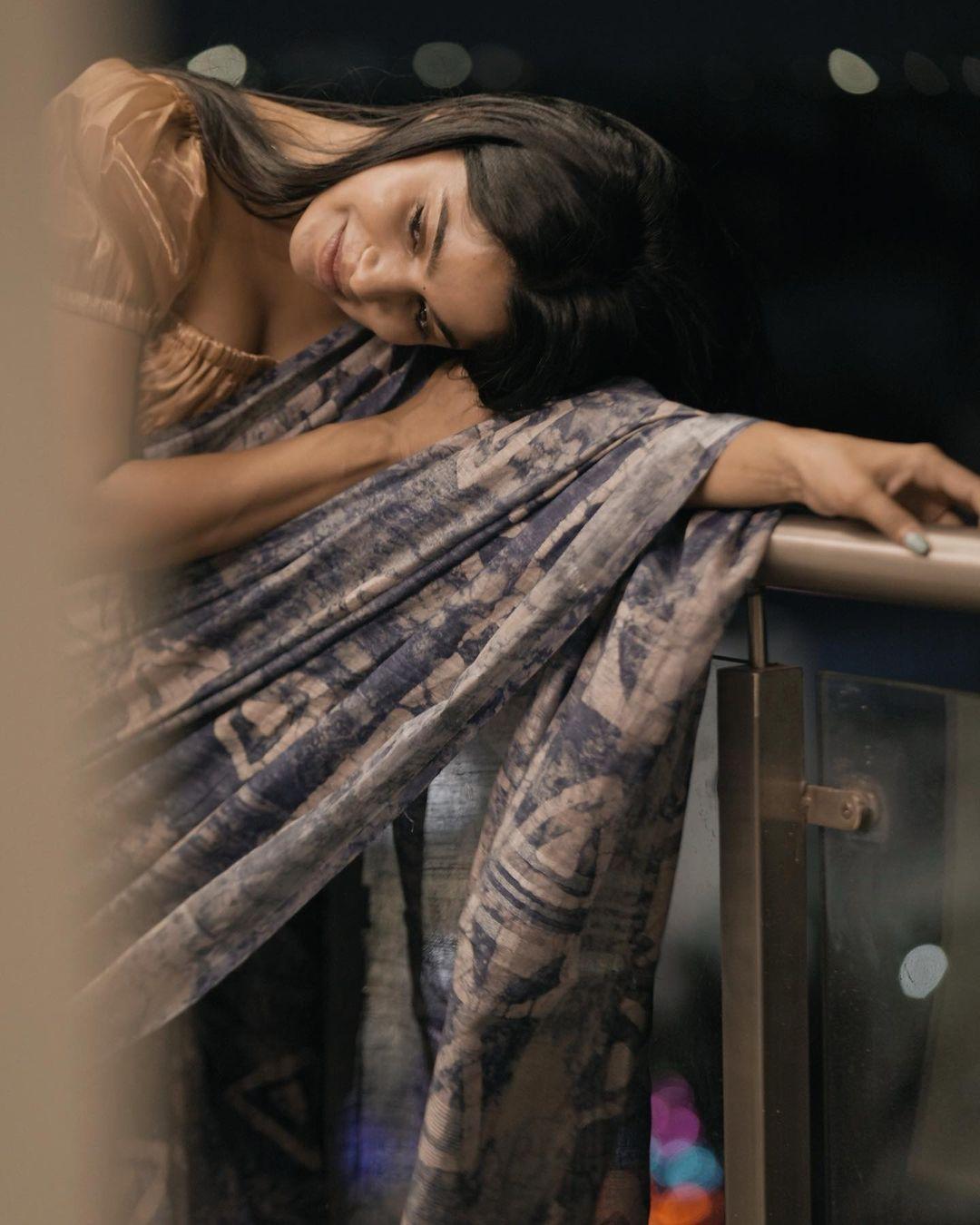 Tamil actress and model Divyabharathi in saree exposing photos | hot and sexy photos