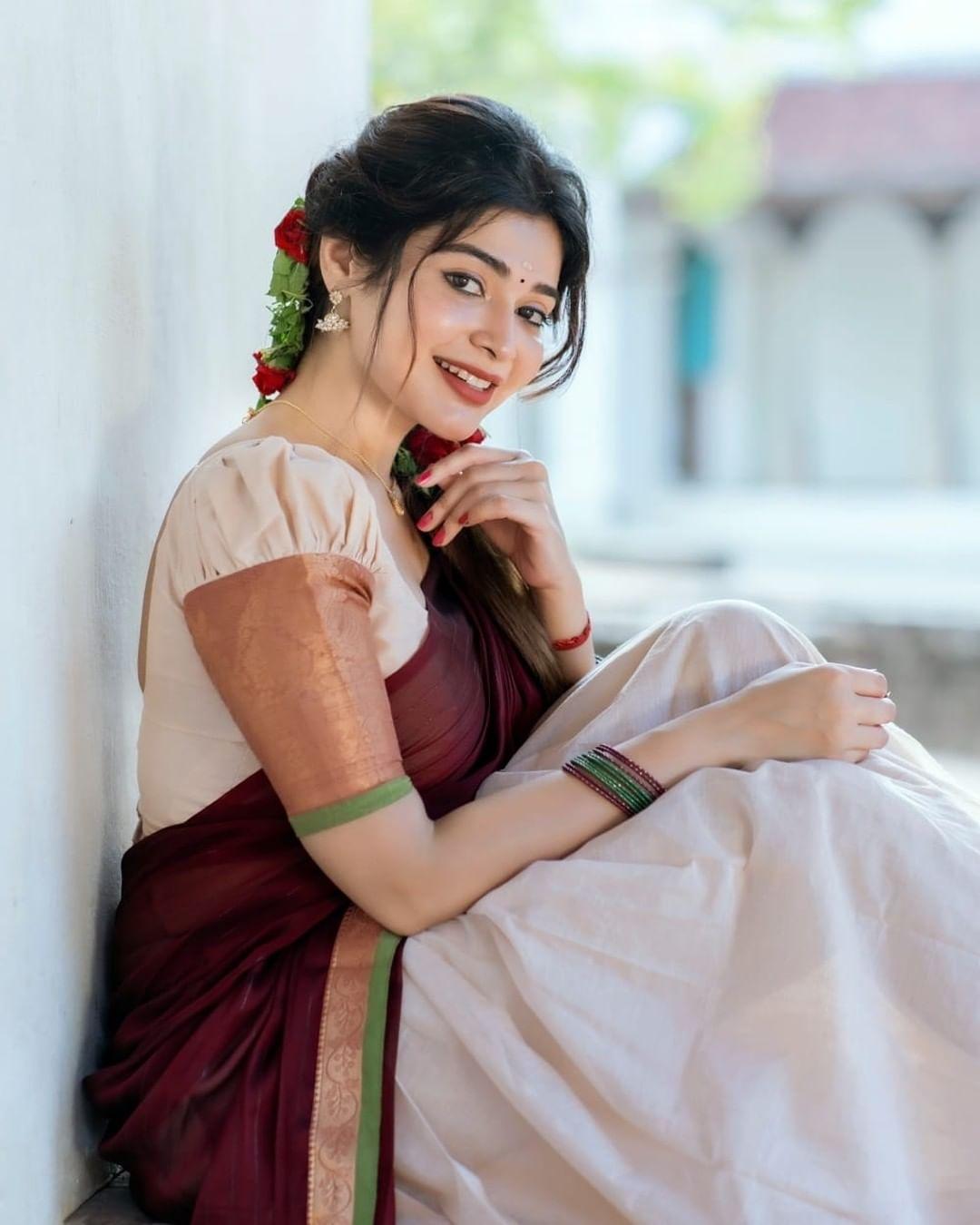 Tamil actress Dharsha Gupta in half saree photos gallery |latest hot and spicy photos gallery