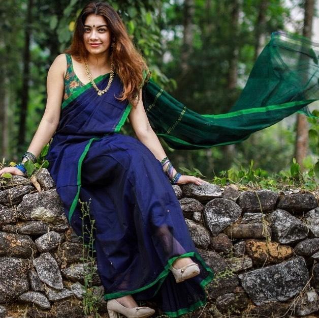 Malayalam Bigboss frame Dilsha Prasannan In sleeveless saree hot photos| beautiful and glamours photos