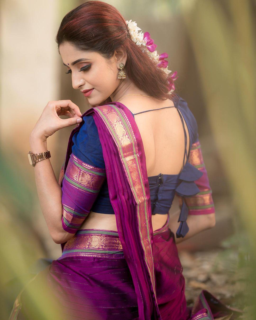 Tamil actress Ayesha in saree hot and sexy photoshoot | very beautiful and glamours picture