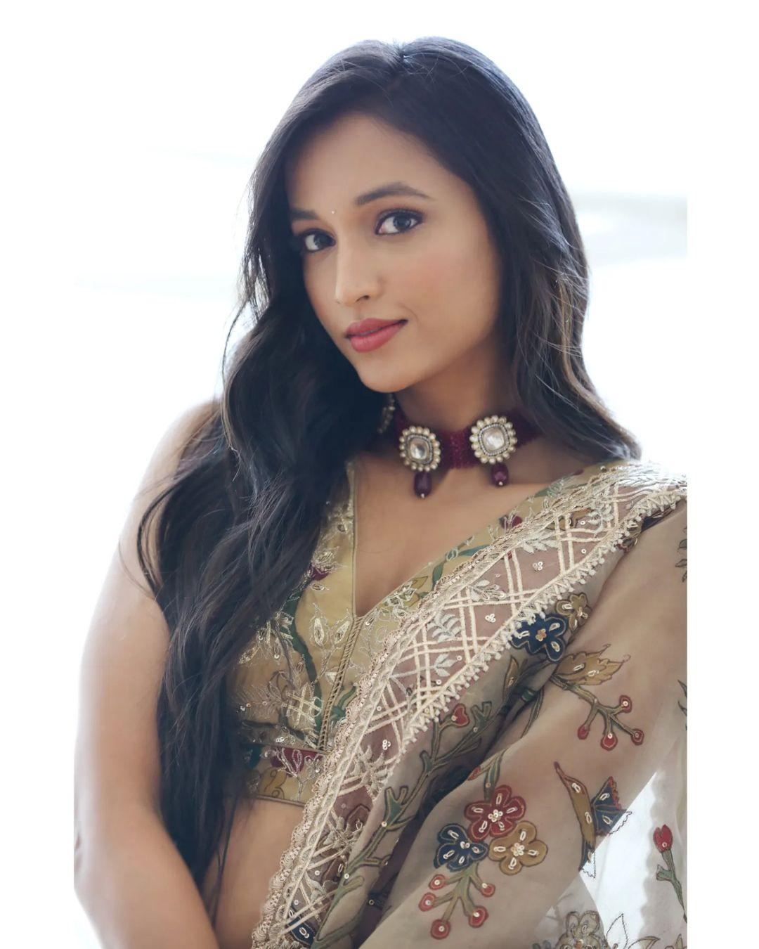 KGF 2 actress Srinidhi Shetty latest hot and sexy photoshoot | exclusive hot and spicy photos gallery