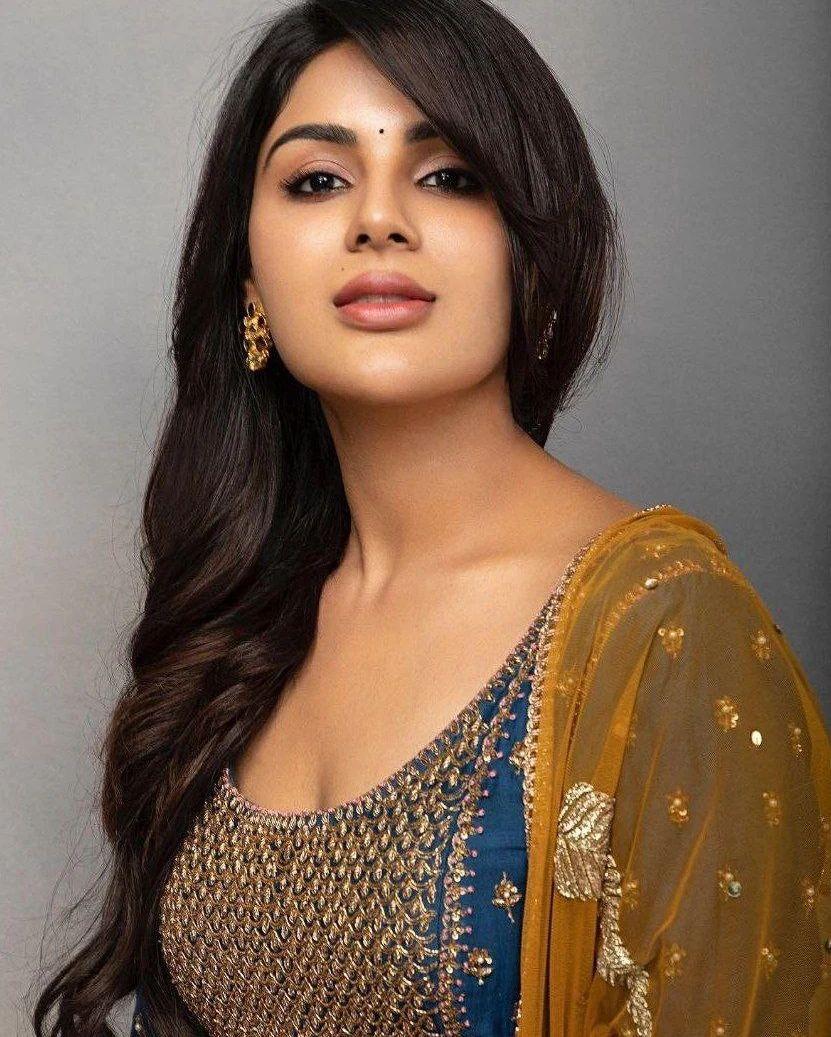 Malayalam actress Samyuktha Menon beautiful and glamours picture | latest hot and sexy photos
