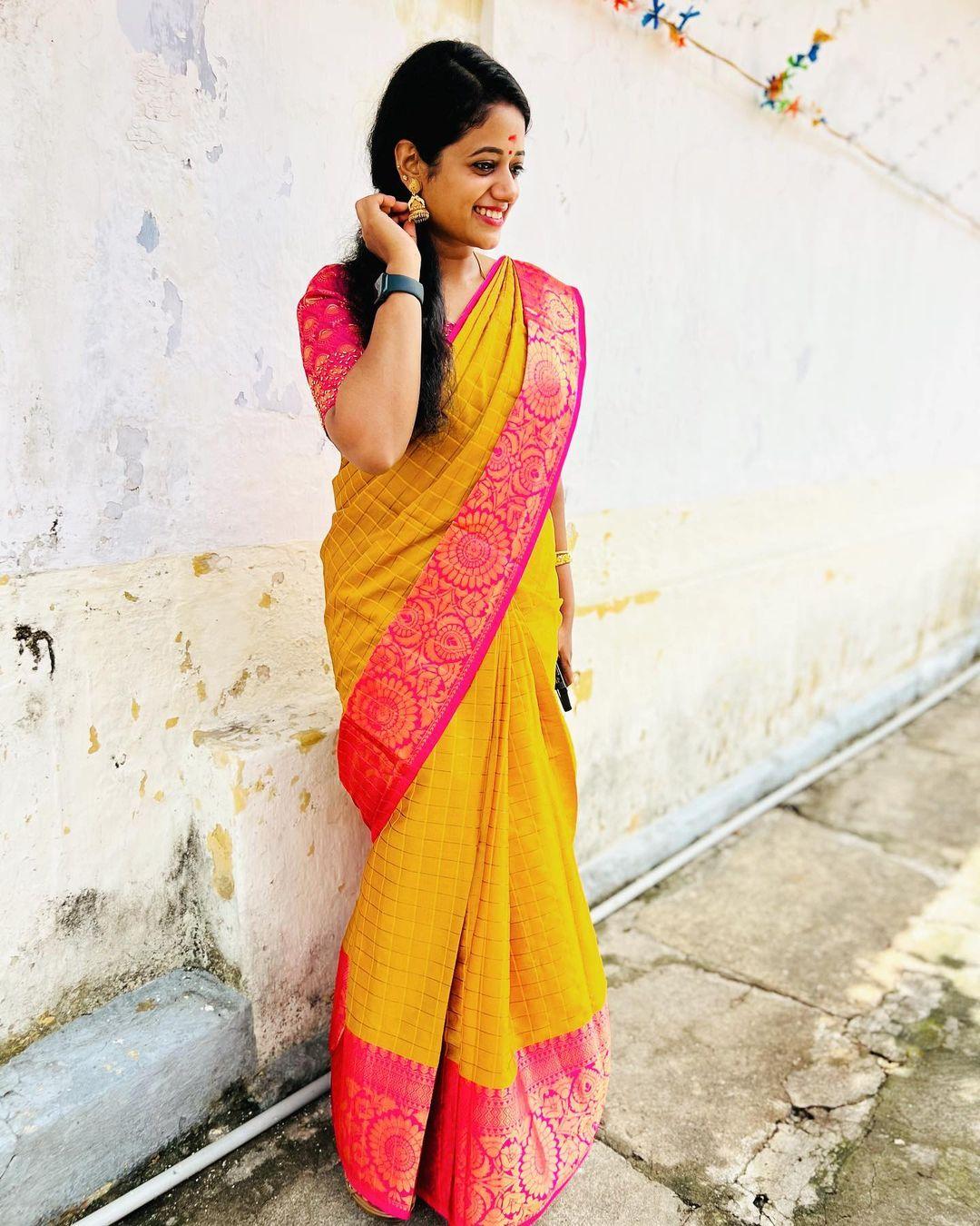 Malayalam television actress Preetha Pradeep in saree hot and sexy photos| latest hot and sexy photos