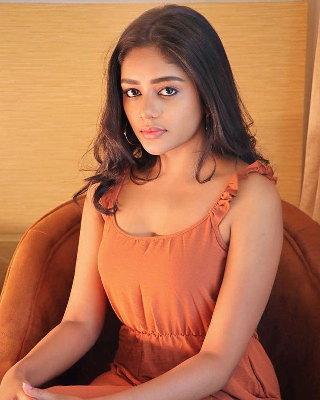 South Indian Actress Deepshikha exclusive hot and spicy stills| looking very attractive hot stills