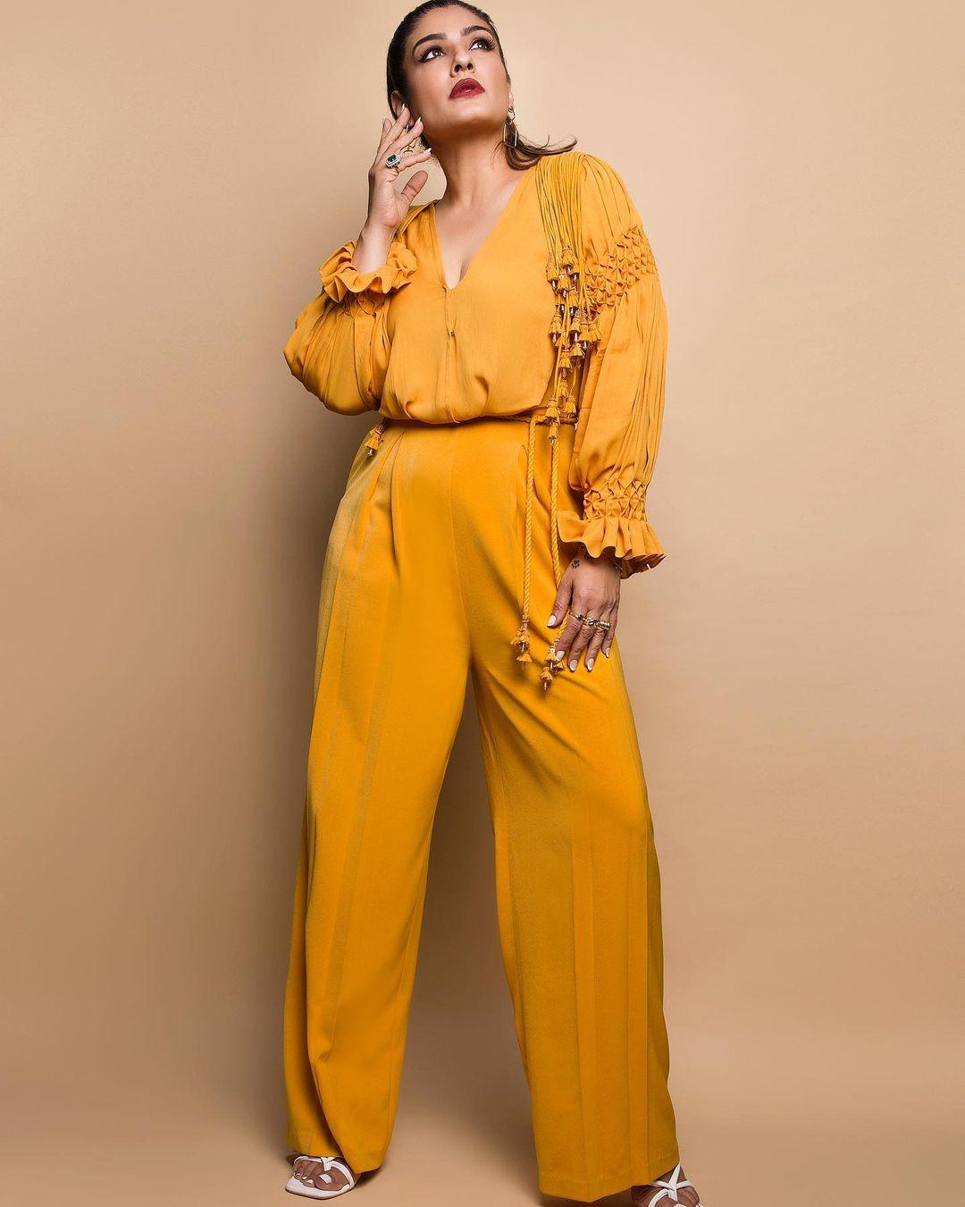 KGF 2 actress Raveena Tandon looking very glamours photos | beautiful and sexy photoshoot