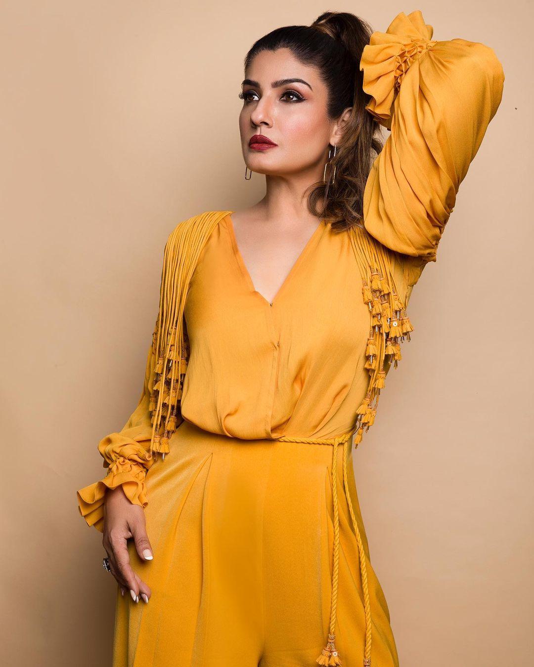 KGF 2 actress Raveena Tandon looking very glamours photos | looking very glamours and cute stills