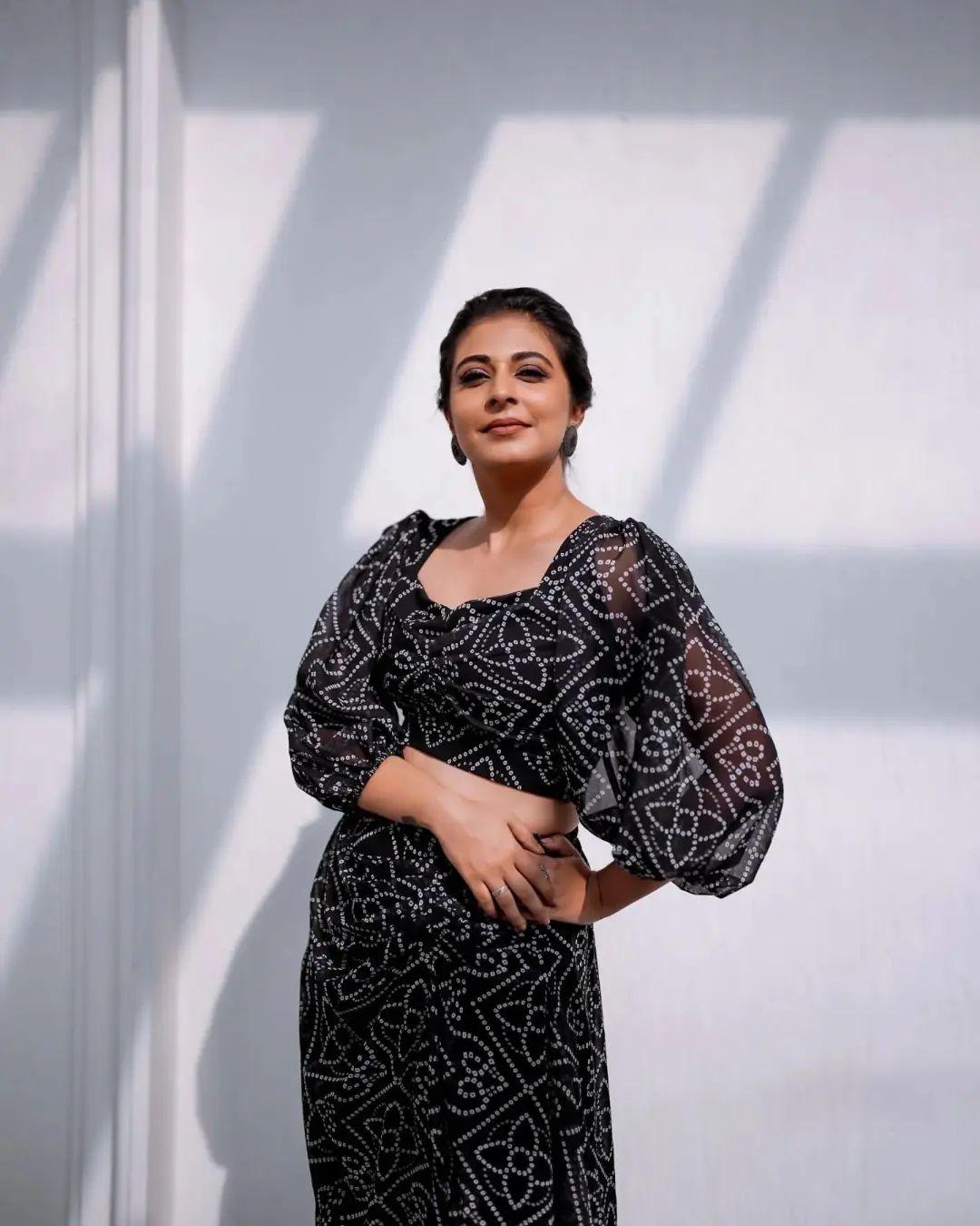 Malayalam actress Leona Lishoy exclusive hot and spicy stills| beautiful and glamours photos
