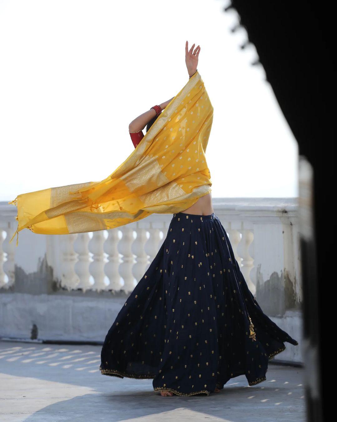 KGF actress Srinidhi Shetty in half saree hot photos | beautiful and glamours photos