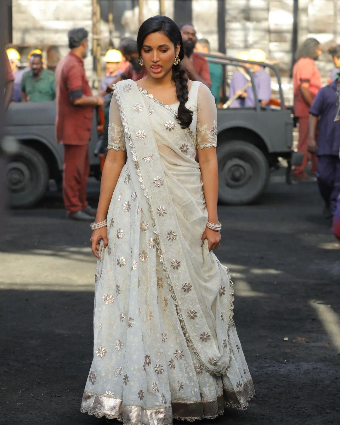 KGF actress Srinidhi Shetty in half saree hot photos | latest hot and spicy photos gallery