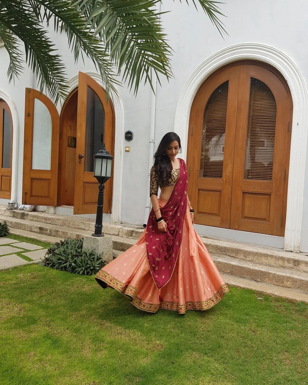 KGF actress Srinidhi Shetty in half saree hot photos | looking very attractive and cute stills