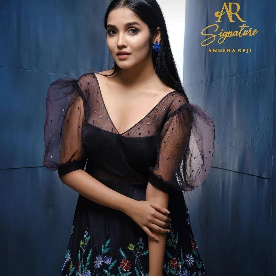 Anikha Surendran exclusive hot and spicy stills | very beautiful and cute stills