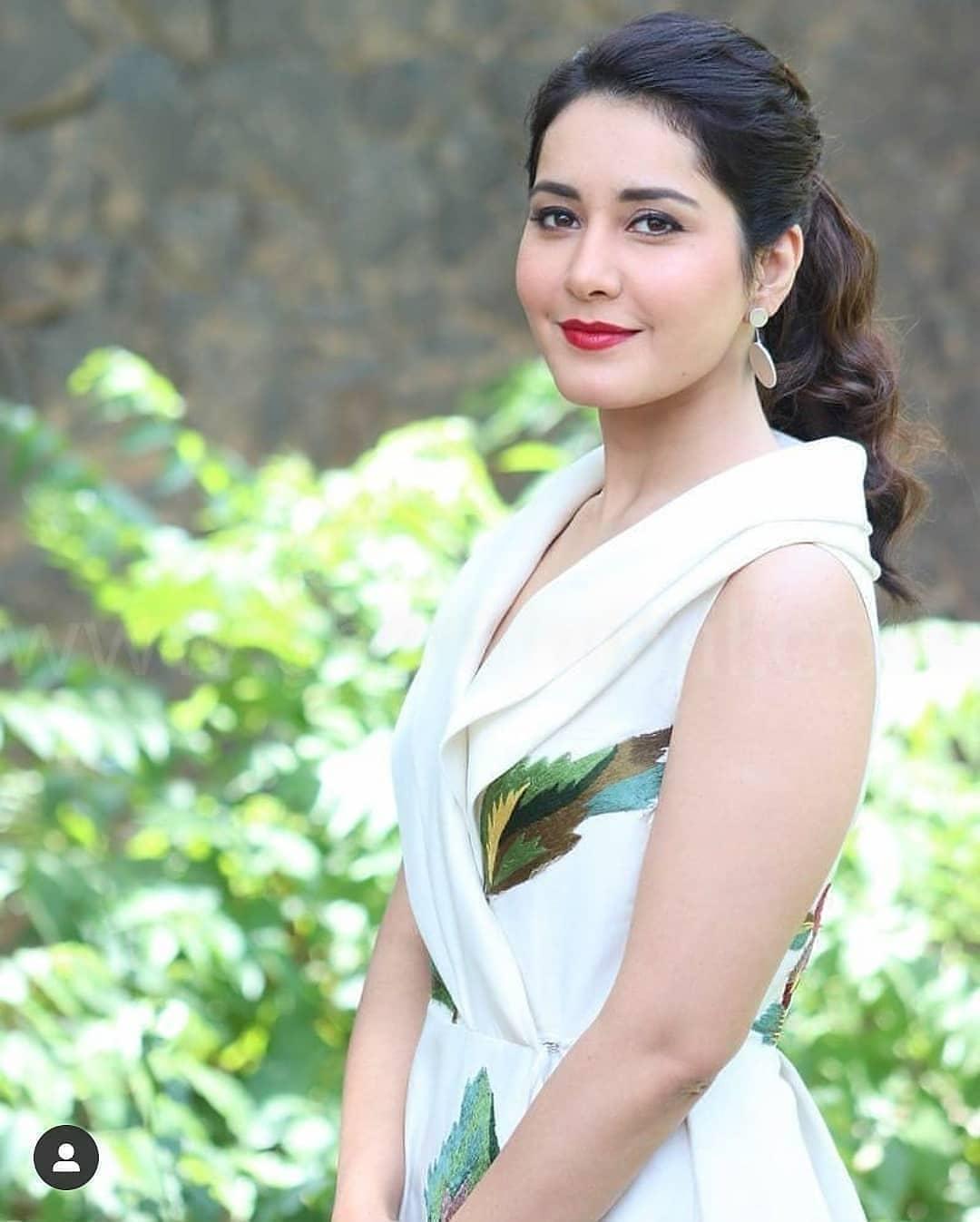 South Indian Actress Rashi Khanna exclusive hot and sexy photoshoot | hot  and sexy photos Photos: HD Images, Pictures, Stills, First Look Posters of  South Indian Actress Rashi Khanna exclusive hot and