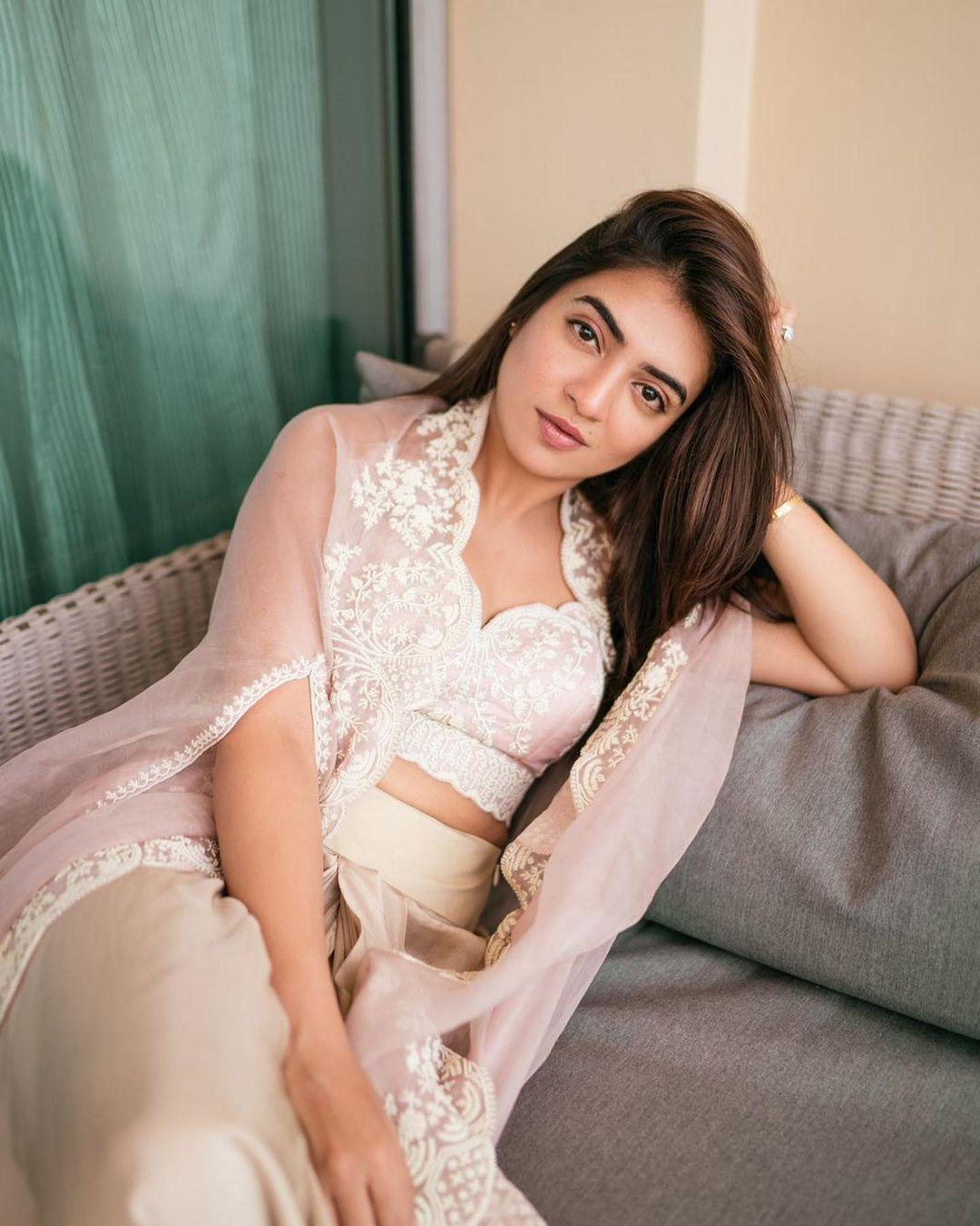 South Indian Actress nazriya nazim beautiful and glamours photos | Indian latest fashion