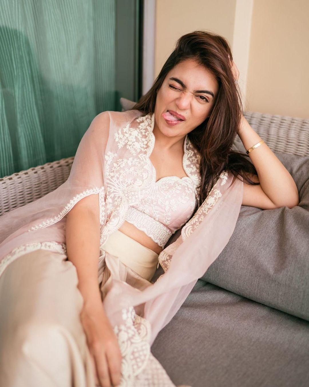 South Indian Actress nazriya nazim beautiful and glamours photos | latest fashion photos gallery