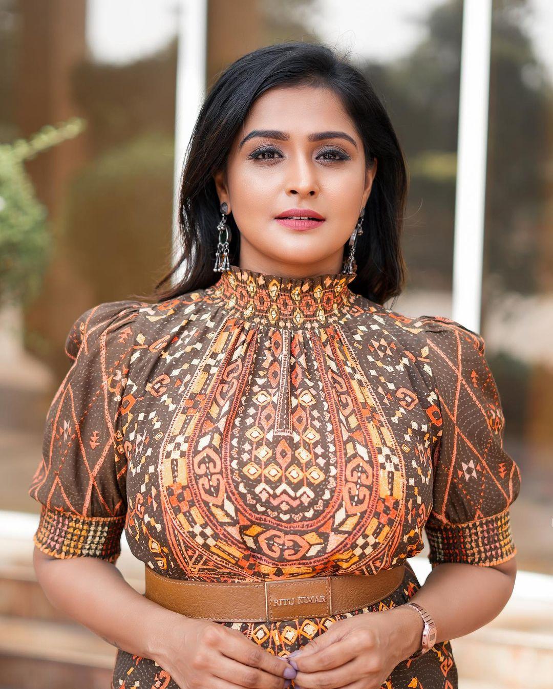 South Indian Actress Remya Nambeesan new fashion photos gallery | beautiful and sexy photoshoot
