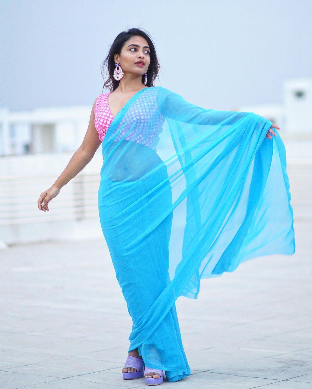 Telugu Actress Alekhya Harika in blue transparent saree hot photos| latest hot and sexy photos