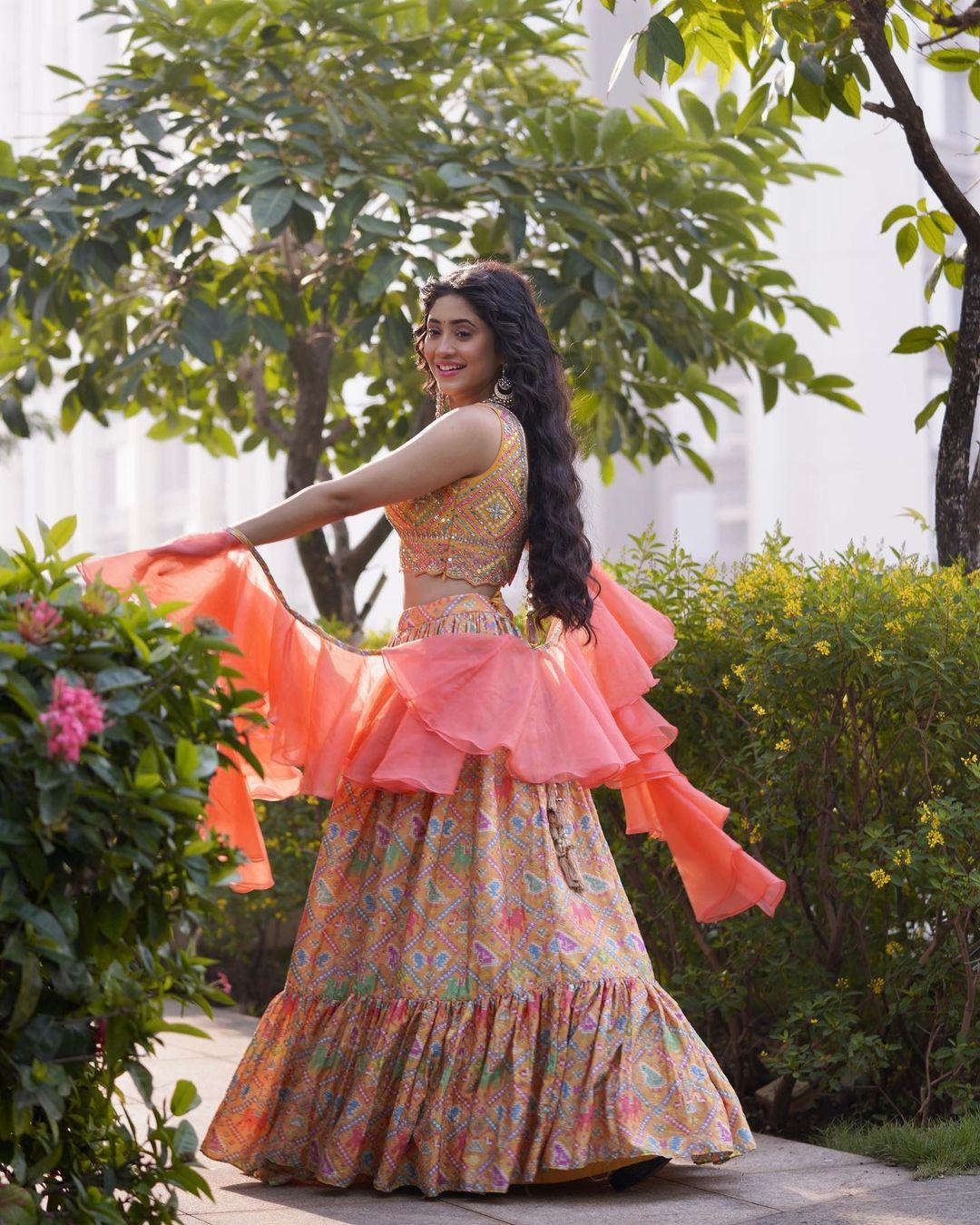 Bollywood actresses Shivangi Joshi looking very glorious in party wear | looking very glamours photos