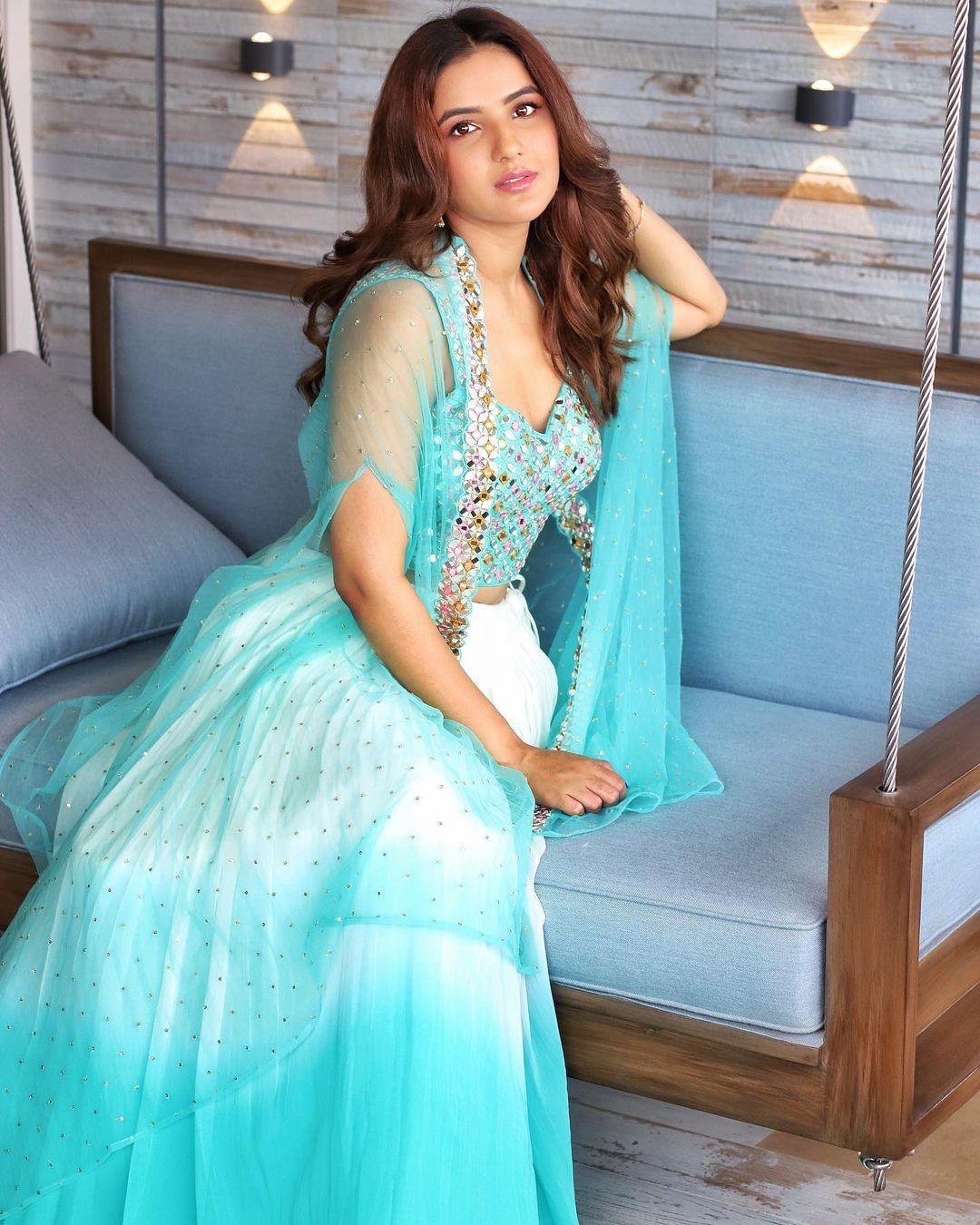 Bollywood actress Jasmin Bhasin in lehanga photos | hot and sexy photoshoot