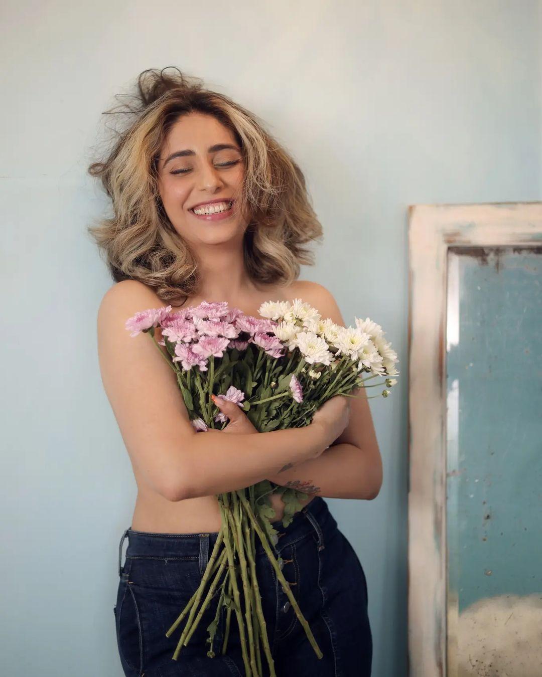 Singing sensation Neha Bhasin's bold bikini photos | beautiful and sexy photoshoot