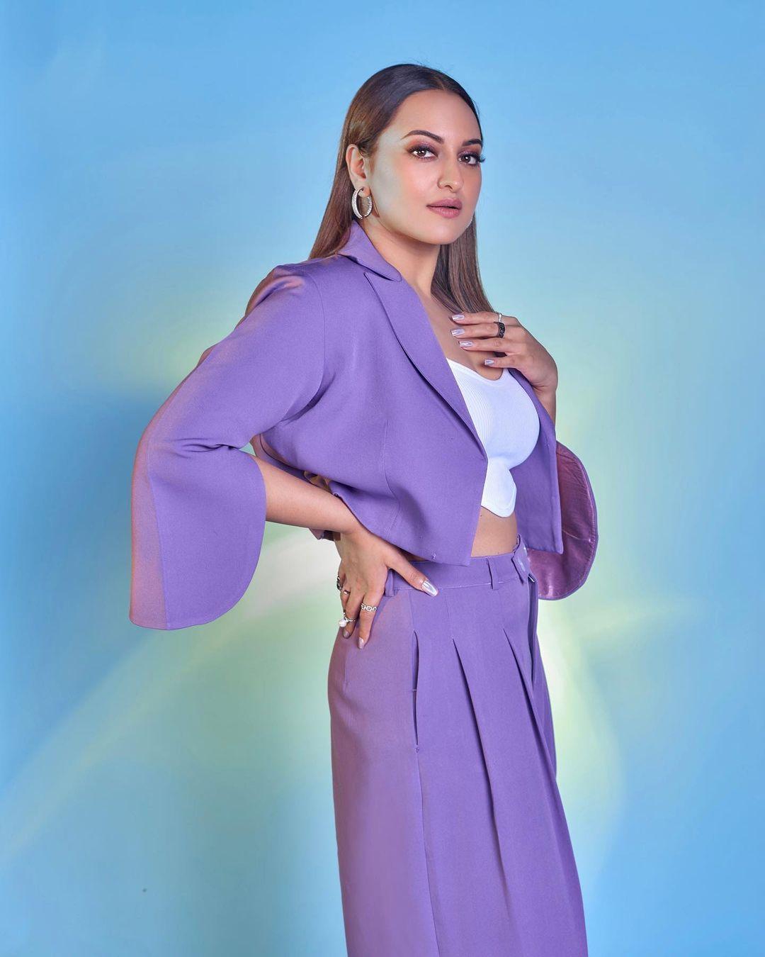 Bollywood actress fashion | Sonakshi Sinha setting new trends in Ethnic & Western Style