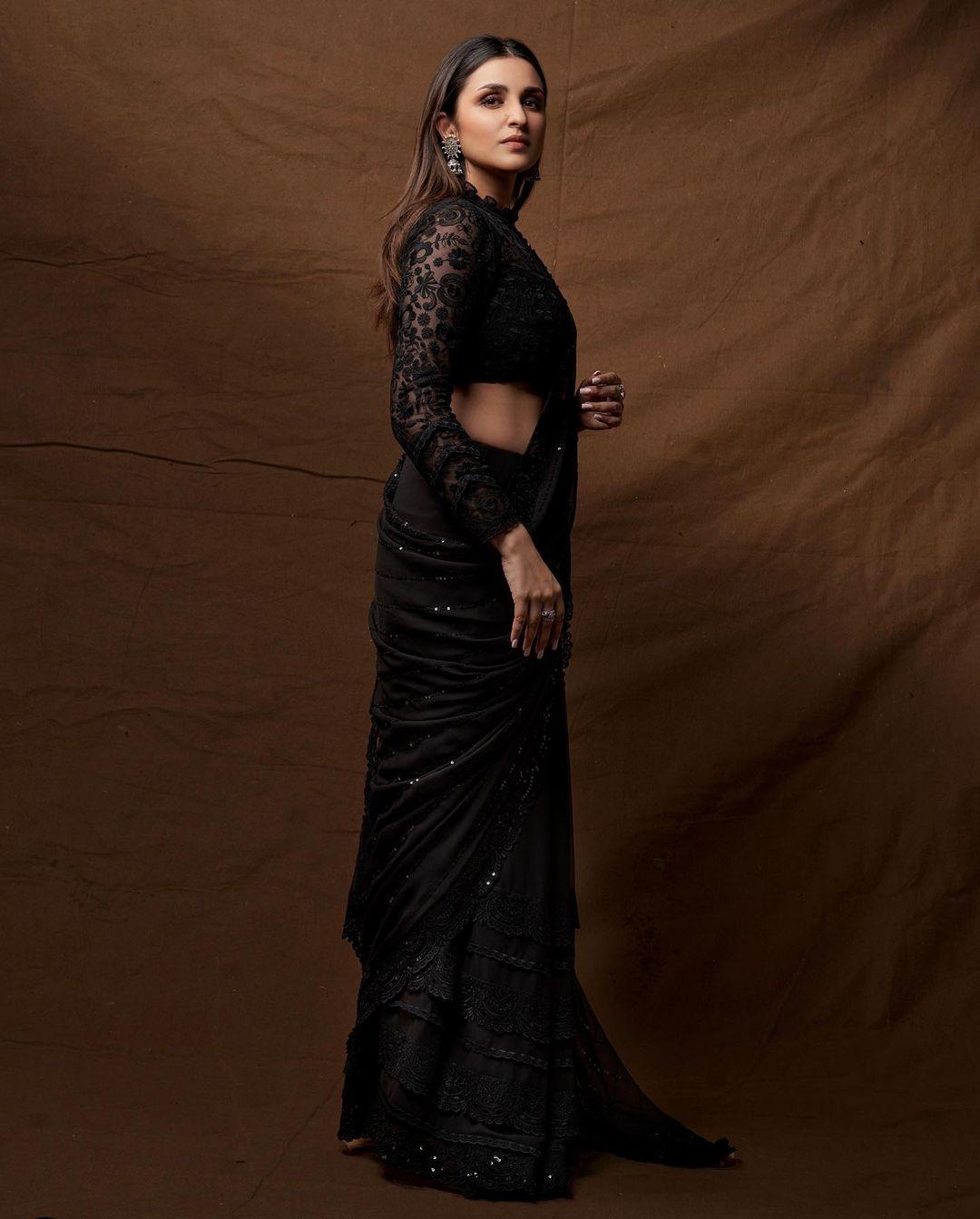 Black transparent saree hot photos | Parineeti Chopra beautiful and glamours photos