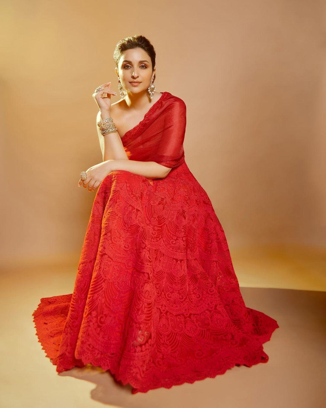 Bollywood actress stylish photos | Parineeti Chopra in red dress hot and sexy photoshoot