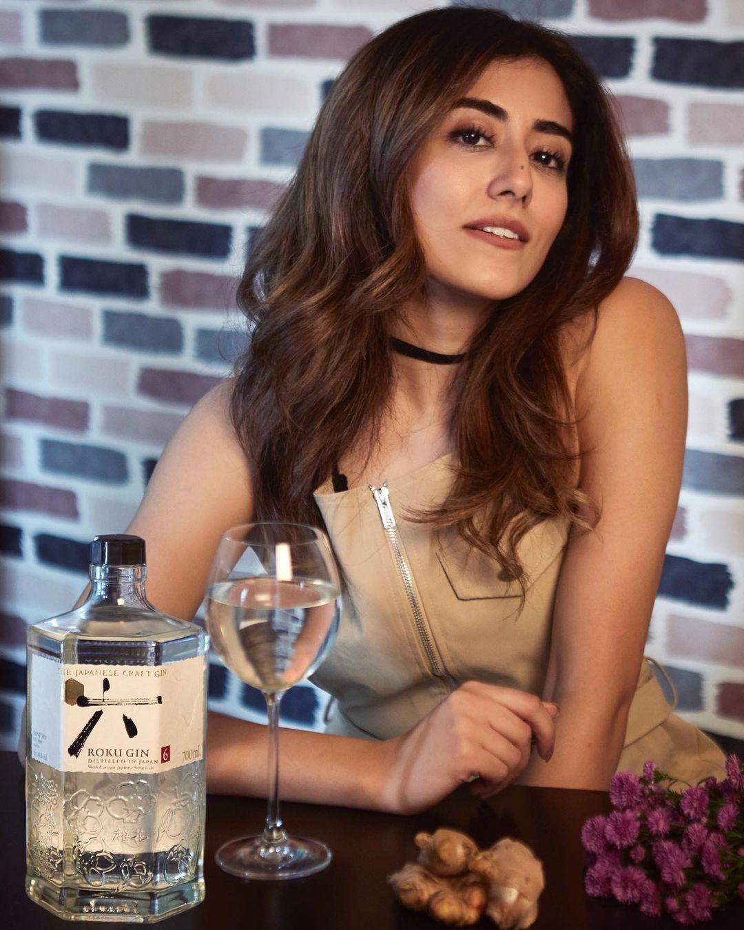 Singer Jonita Gandhi hot and sexy photos|Jonita Gandhi exclusive hot and sexy photoshoot