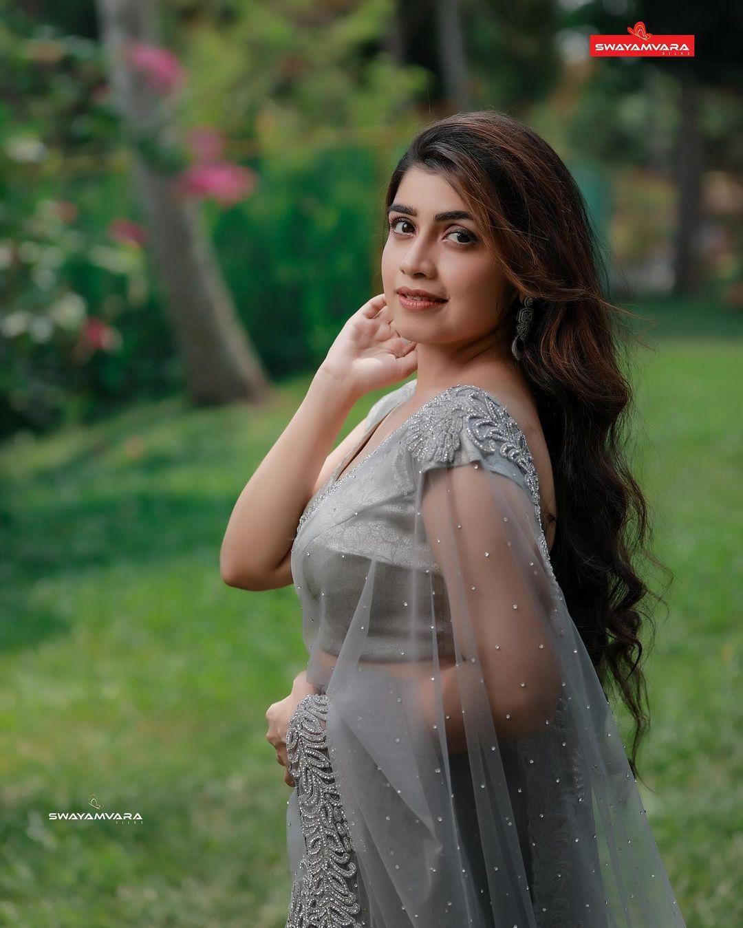 Hot and sexy photoshoot | Malayalam Actress Manasa radhakrishnan in transparent saree hot photos