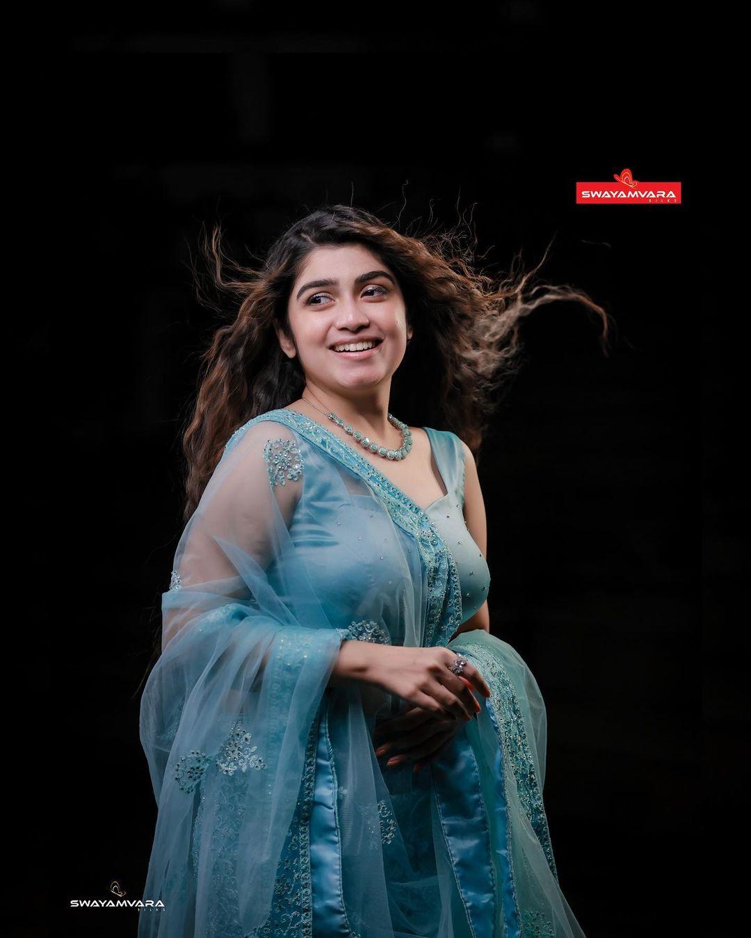 Sexy saree hot photos | Malayalam Actress Manasa radhakrishnan in transparent saree hot photos