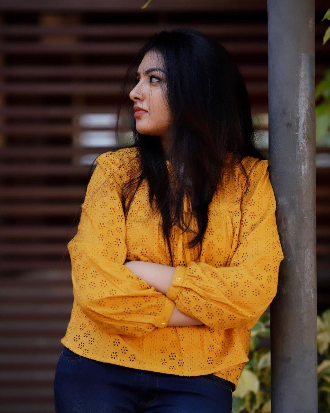 Stylish and sexy photoshoot | Actress Malavika Nair stylish sexy photoshoot