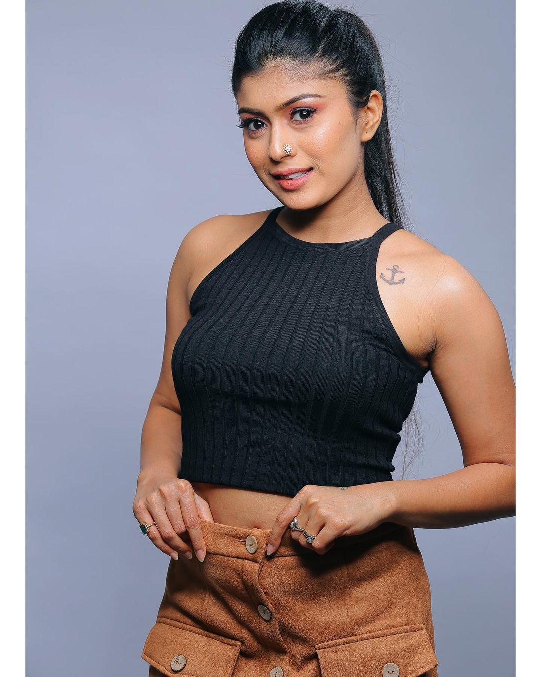 Sandalwood Actress hot photos| Sushmita Gowda glamorous and cute photos gallery