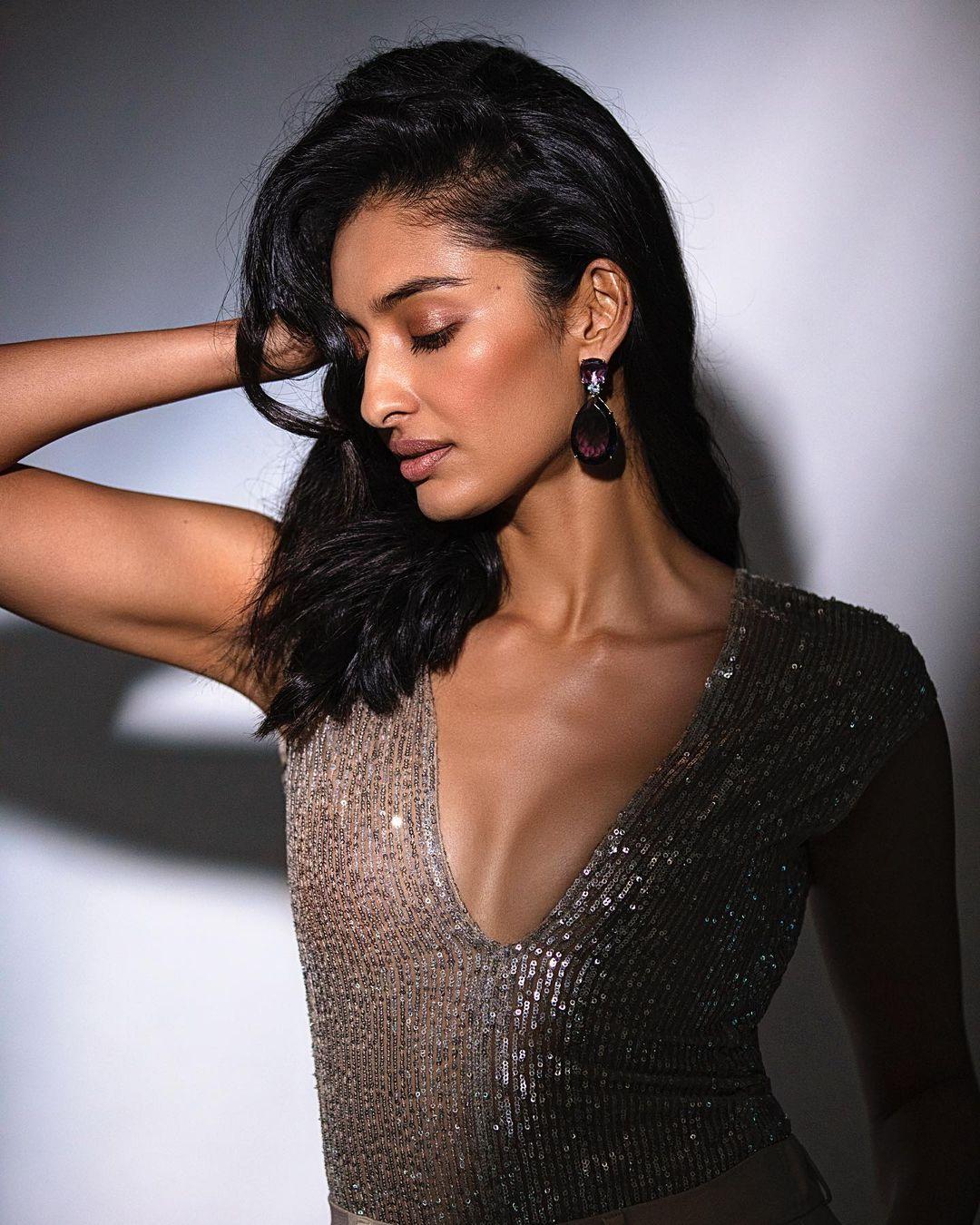 Beautiful and glamours picture | Dayana Erappa looks beyond gorgeous in her latest photoshoot