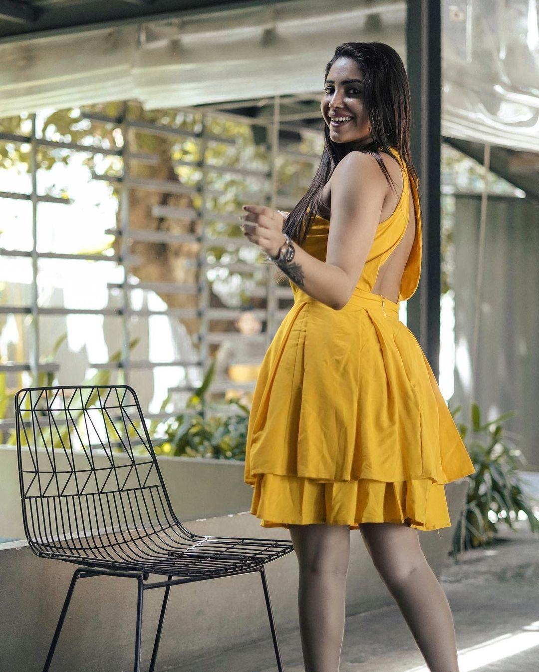 Exclusive hot photos | Ameya Mathew in yellow dress very glamours and cute stills