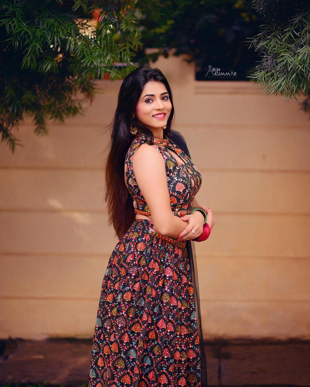 Glamours and cute stills | Viranika Shetty latest hot and sexy photos gallery