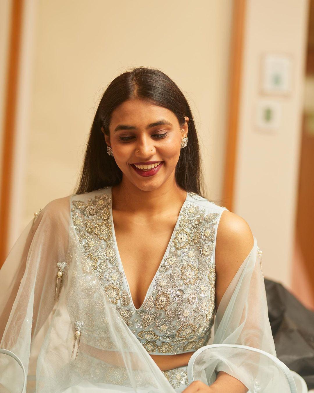 Sandalwood actress hot photos | Sapthami Gowda beautiful and glamours photos