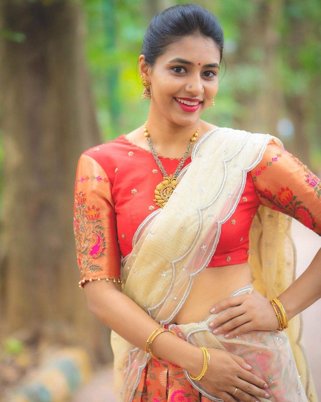 Sandalwood actress hot photos | Sapthami Gowda in half Saree hot and sexy photoshoot
