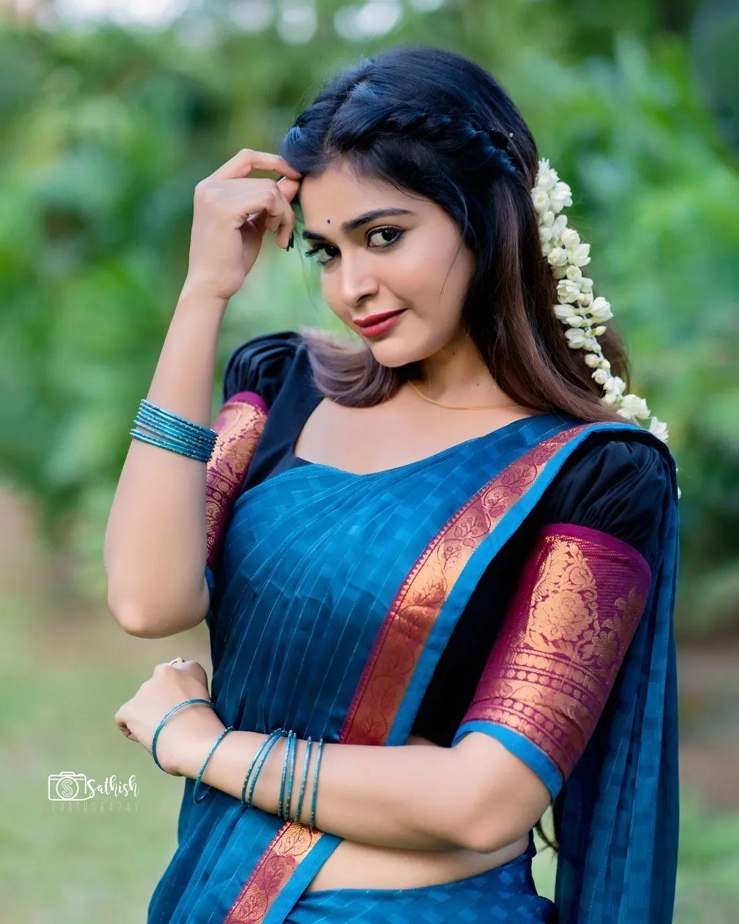 Tamil actress hot photos | Dharsha Gupta in blue half saree hot photos gallery