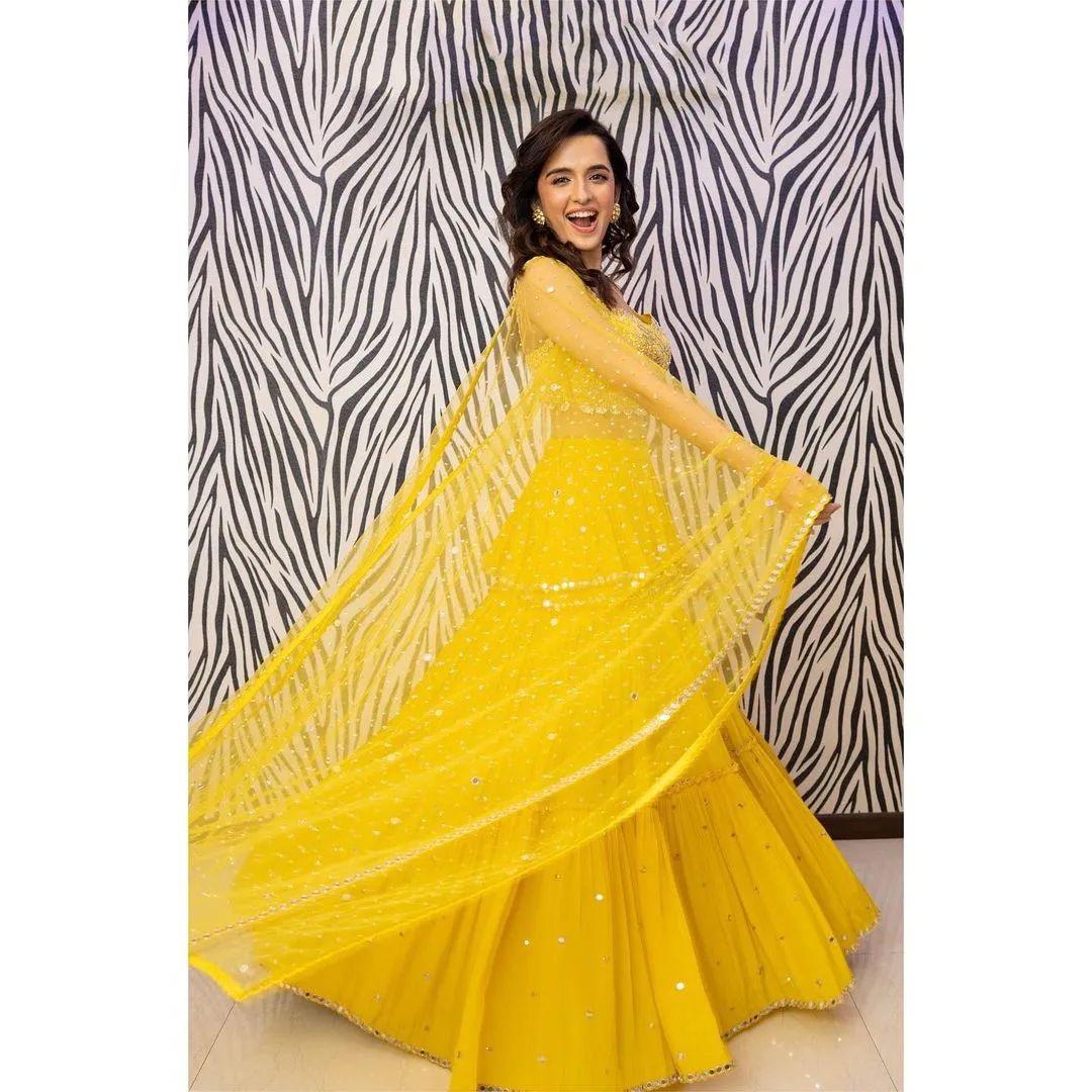 beautiful and cute picture | Shirley Setia Hot Photos & Latest Picture Gallery