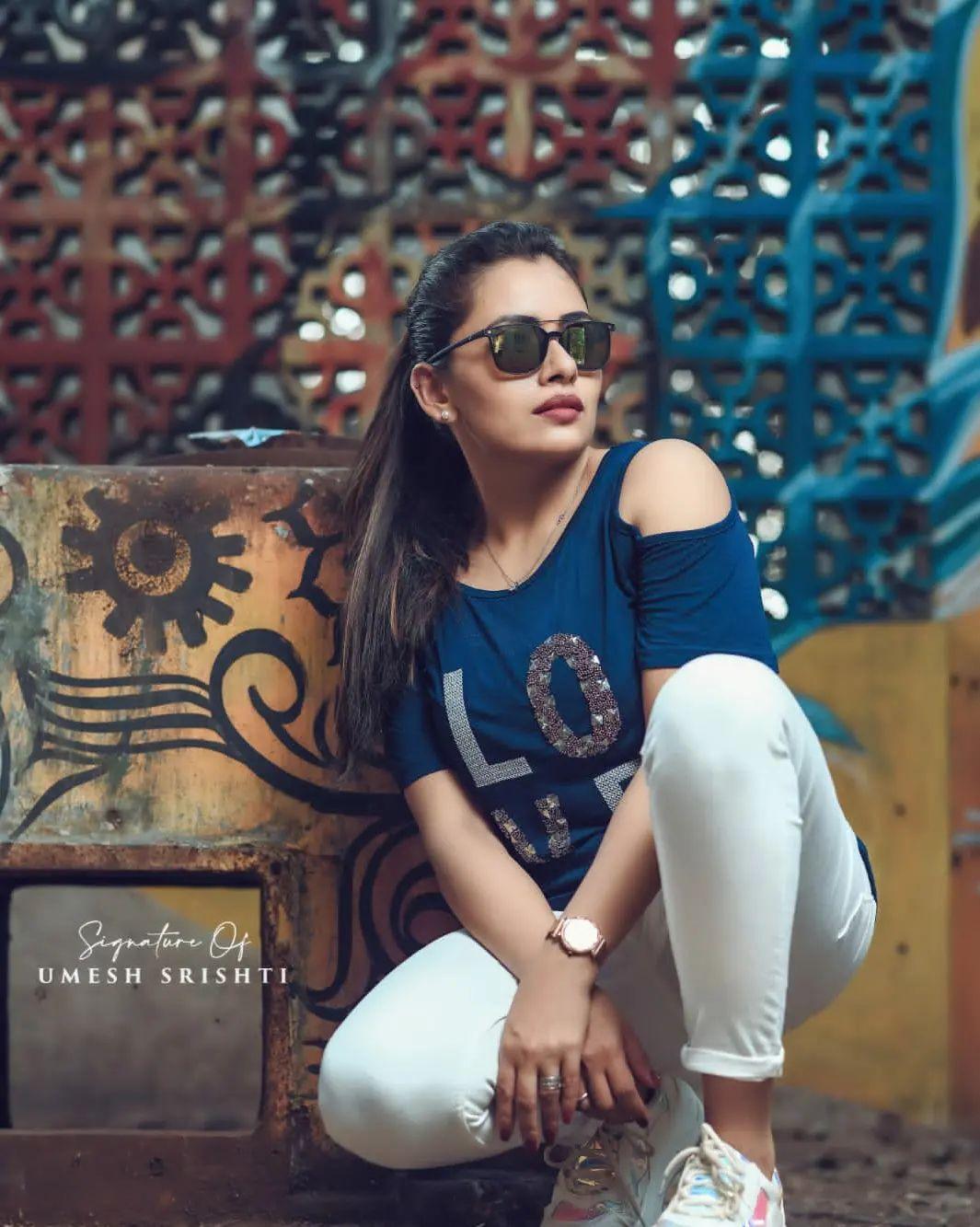 Beautiful and glamours photos | Dhanya Mary Varghese latest fashion and trendy photos gallery