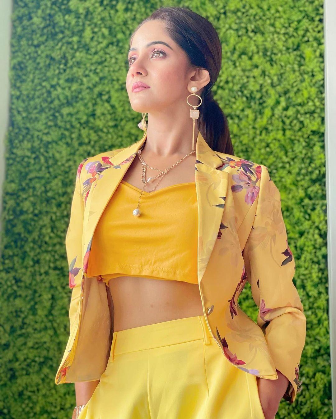 Beautiful and glamours photos | Trina Saha very stylish and glamours photos