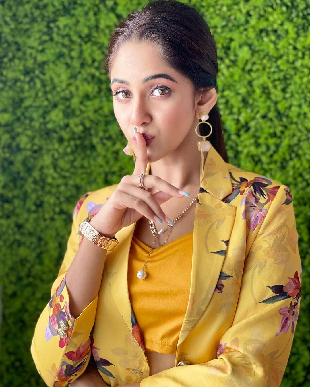 Exclusive hot and spicy stills | Trina Saha very stylish and glamours photos