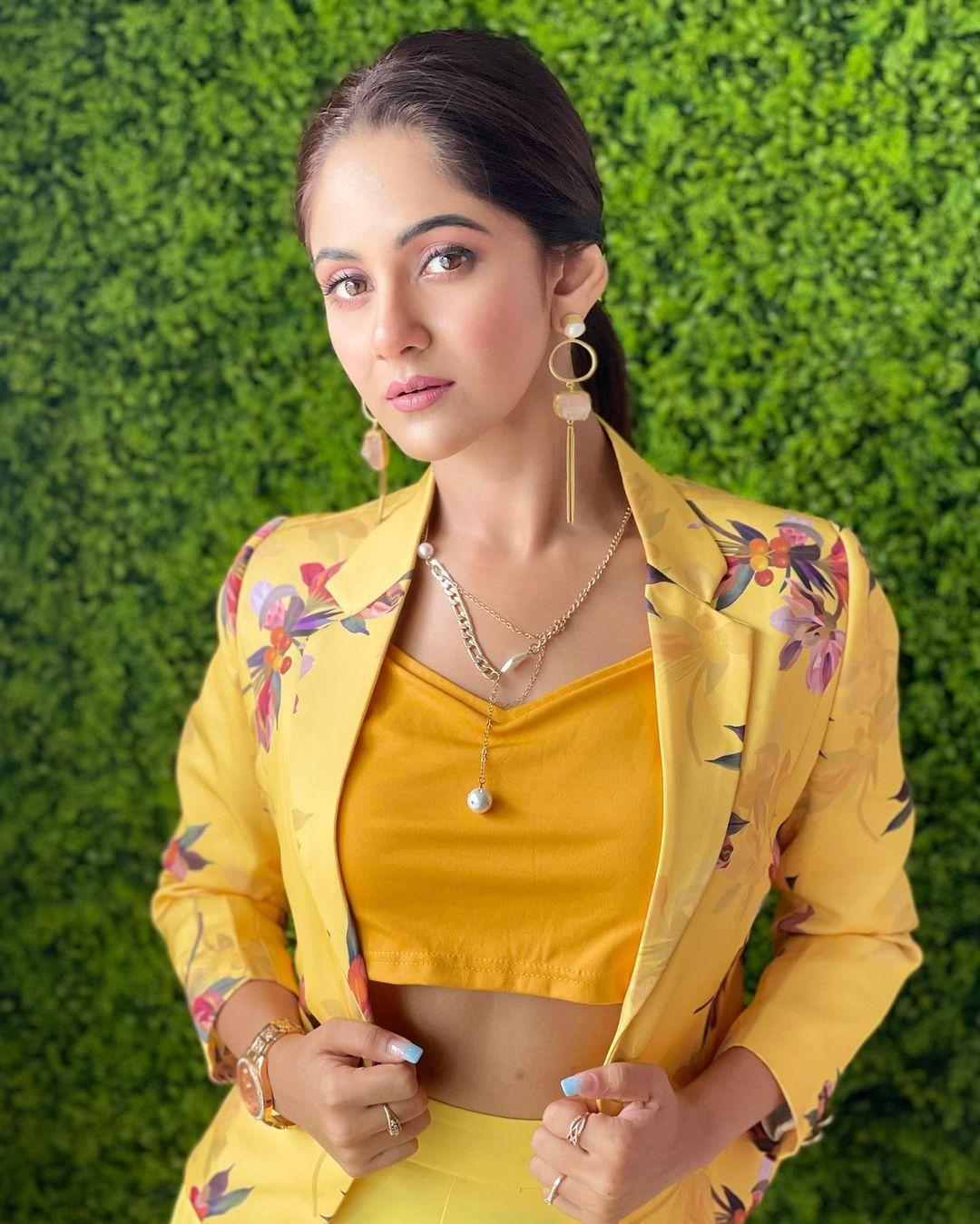 Hot and Sexy photoshoot | Trina Saha very stylish and glamours photos