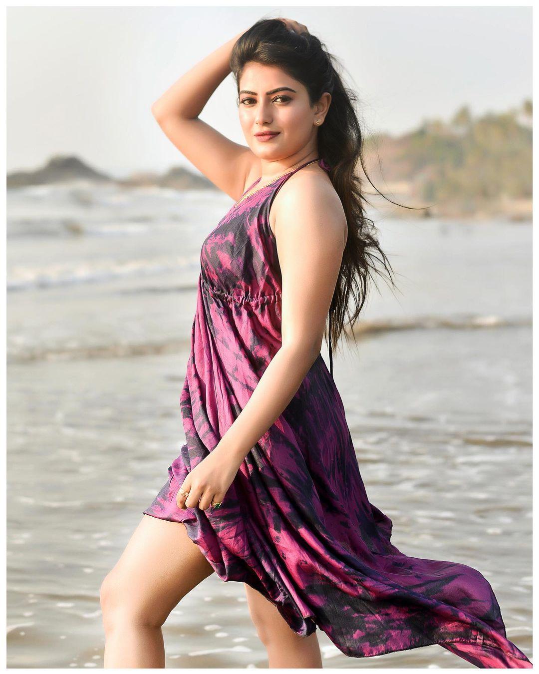 Beach hot and sexy photos | Sonika gowda in Beach Hot and Unseen Photos