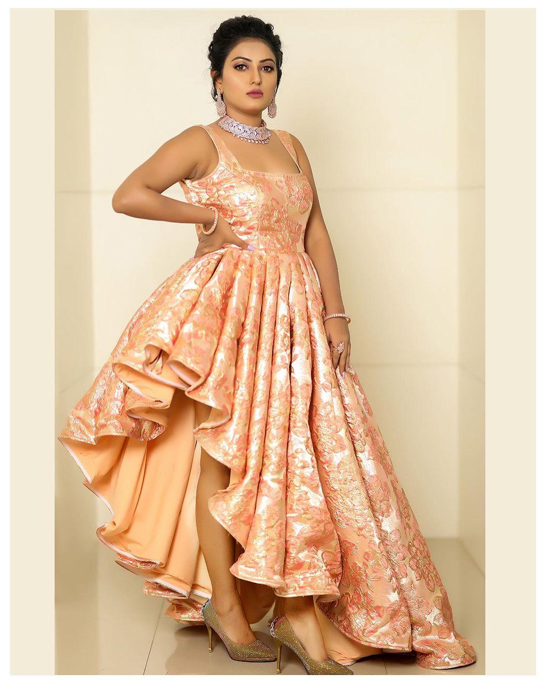 Beautiful and glamours photos | sonika gowda beautiful and glamorous photos gallery