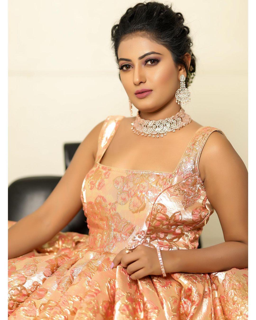 Beautiful and sexy stills | sonika gowda beautiful and glamorous photos gallery