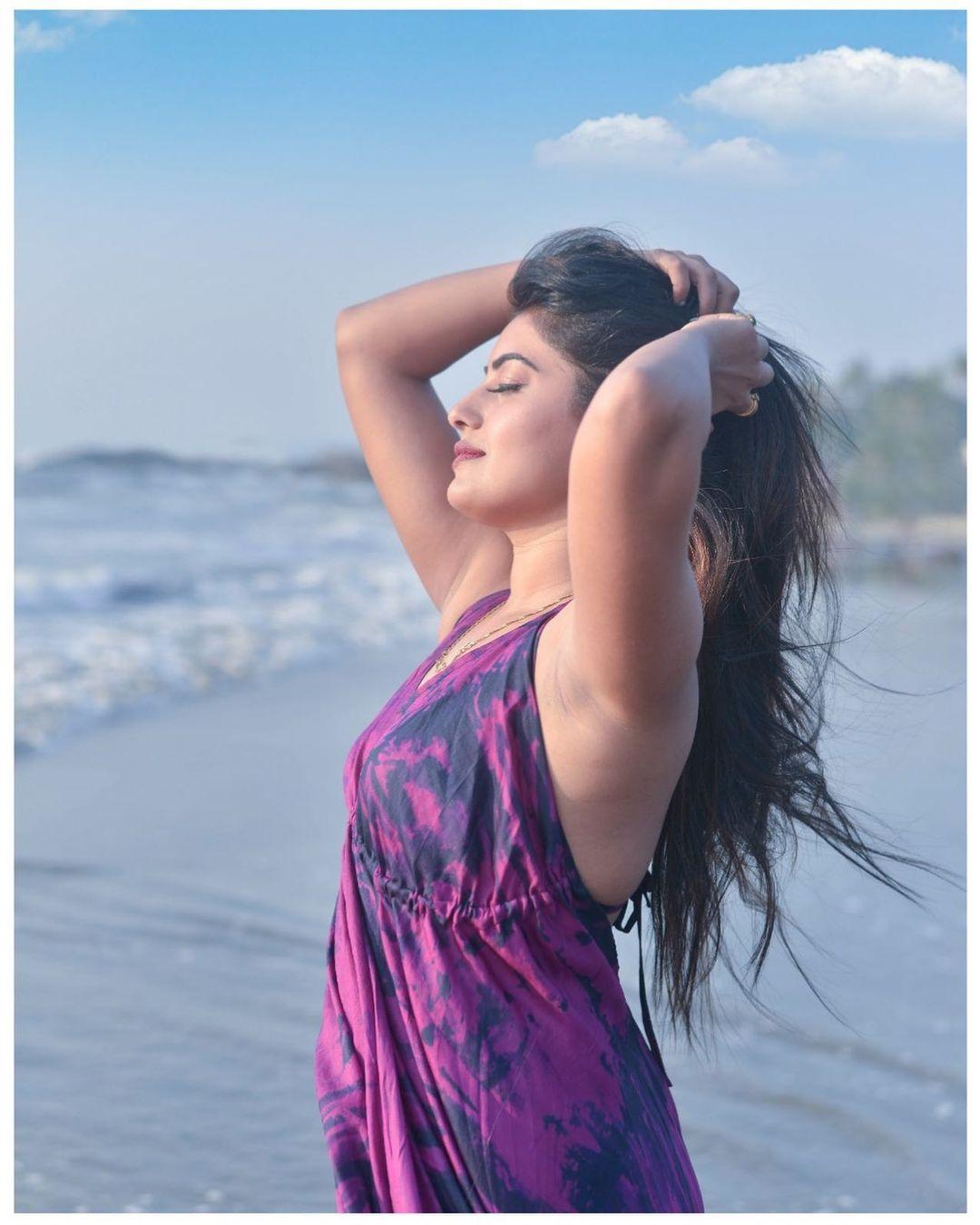 Sandalwood Actress hot photos | sonika gowda in Beach Hot and Unseen Photos